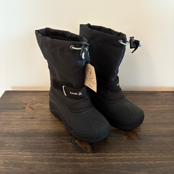 Kamik Kids Black Snow Boots with Drawstring - Picture 1 of 9